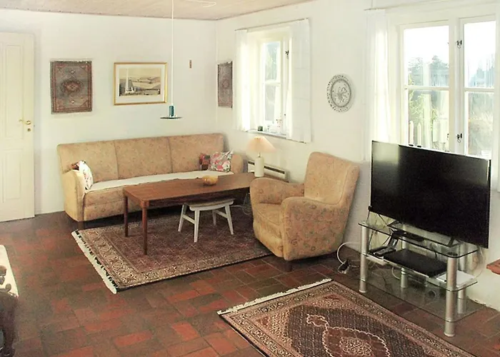 Holiday home Zuzan - 500m From The Sea By Interhome